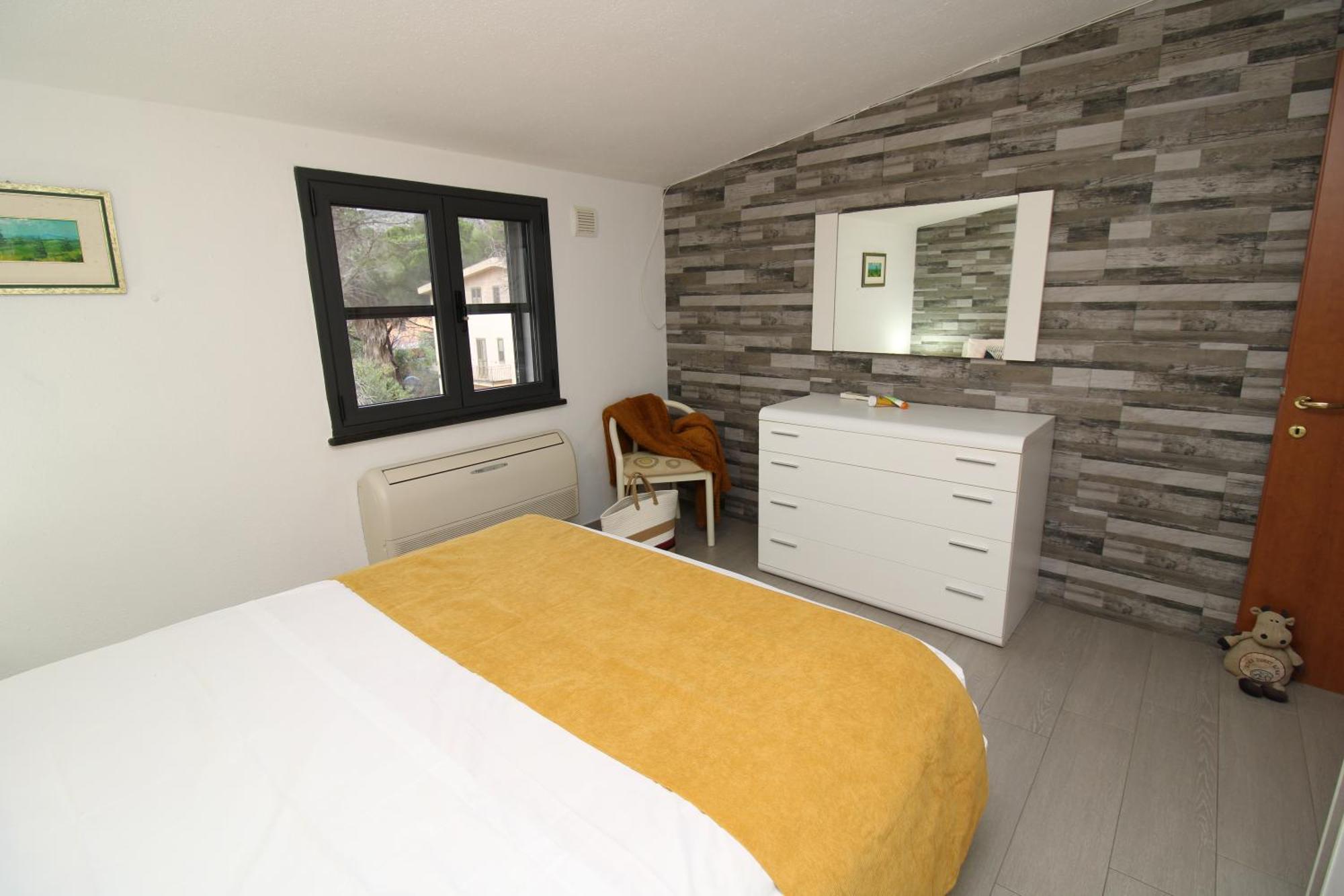 Corona'S Apartment- Fronte Spiaggia ลากาเลตตา ภายนอก รูปภาพ